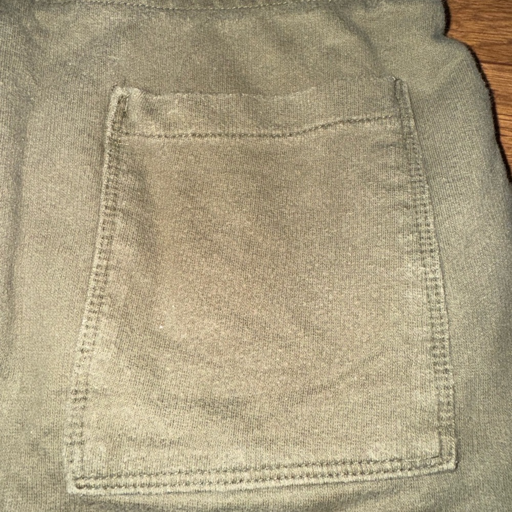 Nike Air Jordan Essential Fleece Shorts Olive men’s M - Picture 7 of 9